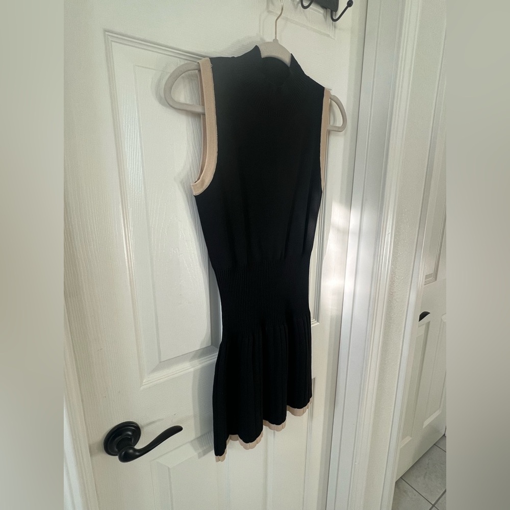 Elegant Black Sleeveless Dress